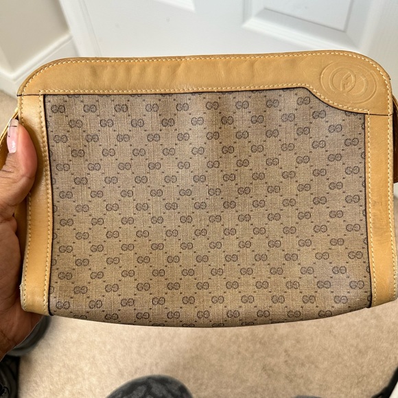 Vintage Gucci clutch - Picture 1 of 5